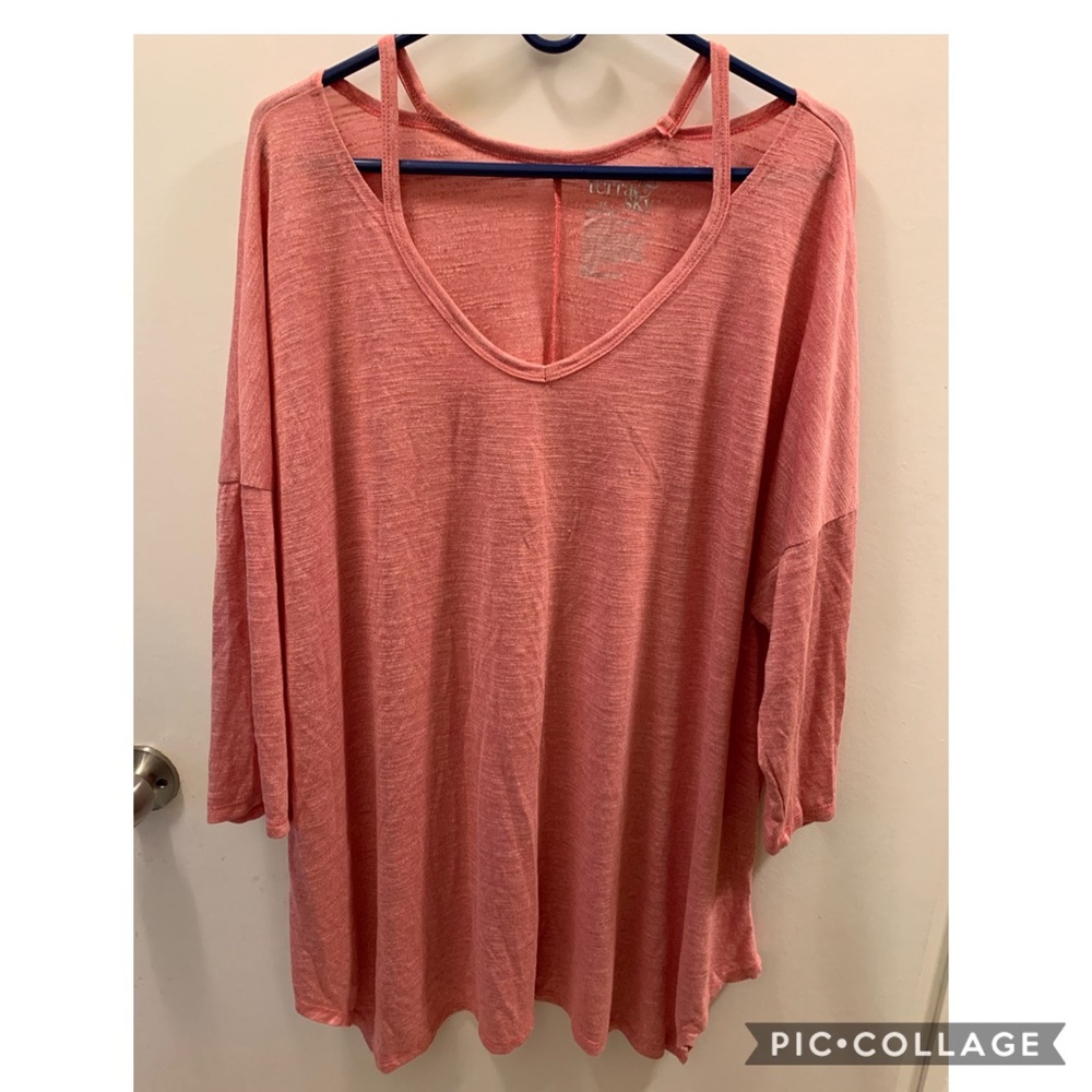 Terra & Sky cold shoulder 2x women’s top